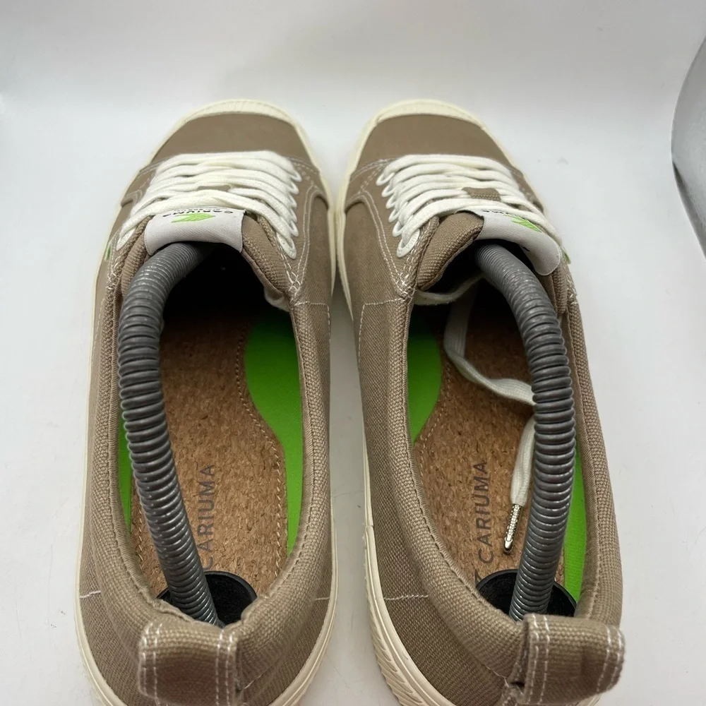 Cariuma OCA women’s brown sneakers size 9.5